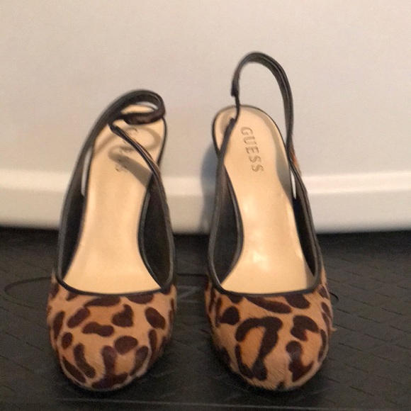 Clasic Guess wedge leopard print shoes - Picture 1 of 4